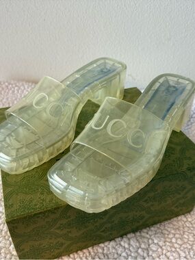 Gucci Logo Embossed Rubber Mule Heels EU 38 US 7.5 Jelly Slide Sandals